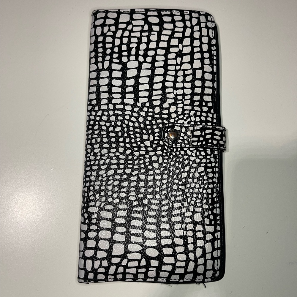 Vera Bradley Slim Travel Organizer / Wallet - Midnight Snakeskin